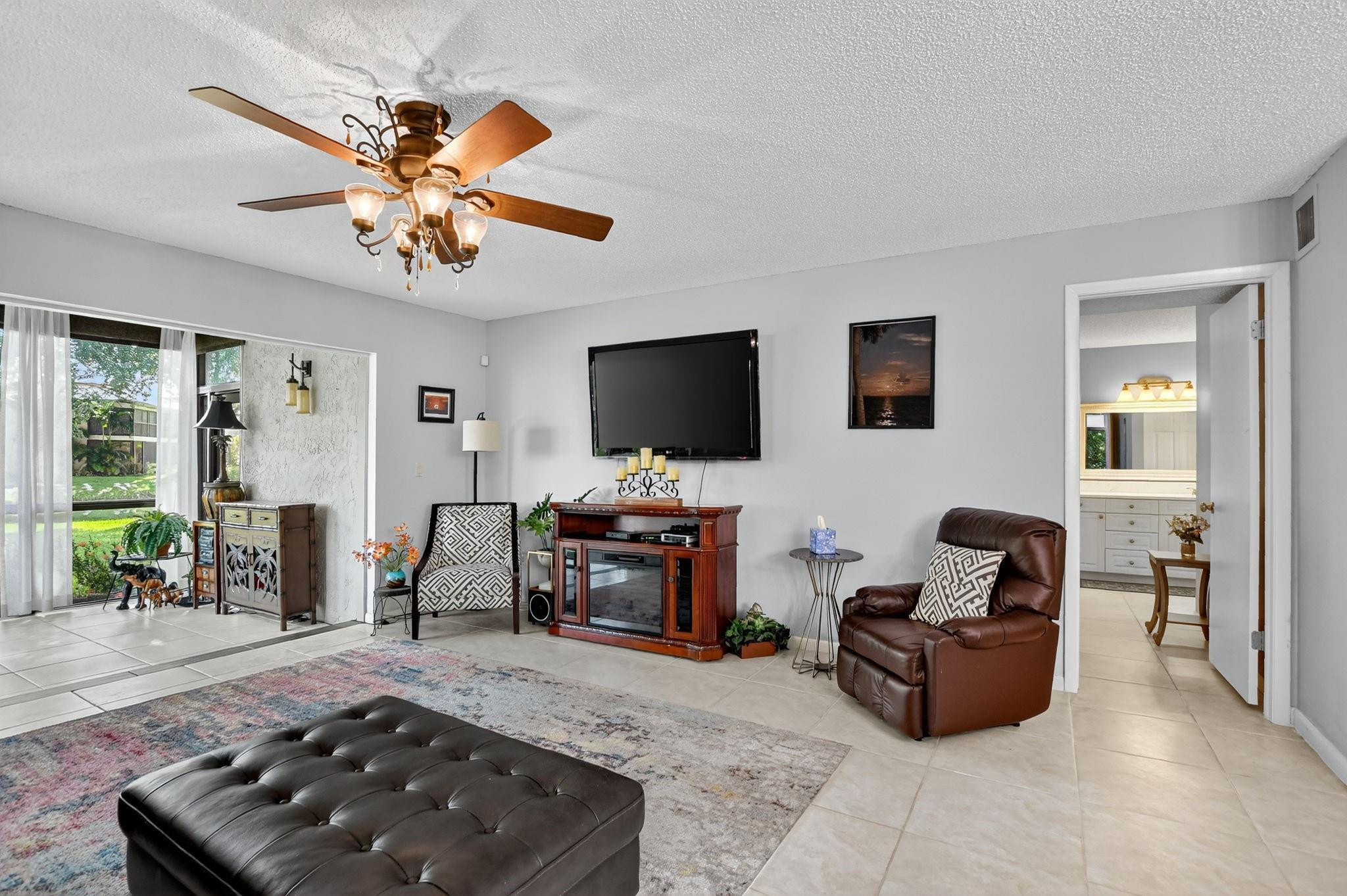 FAIRWAYS BOCA LAGO - Residential