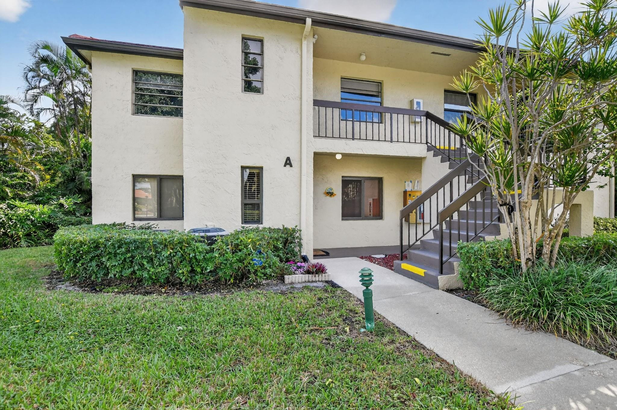 FAIRWAYS BOCA LAGO - Residential