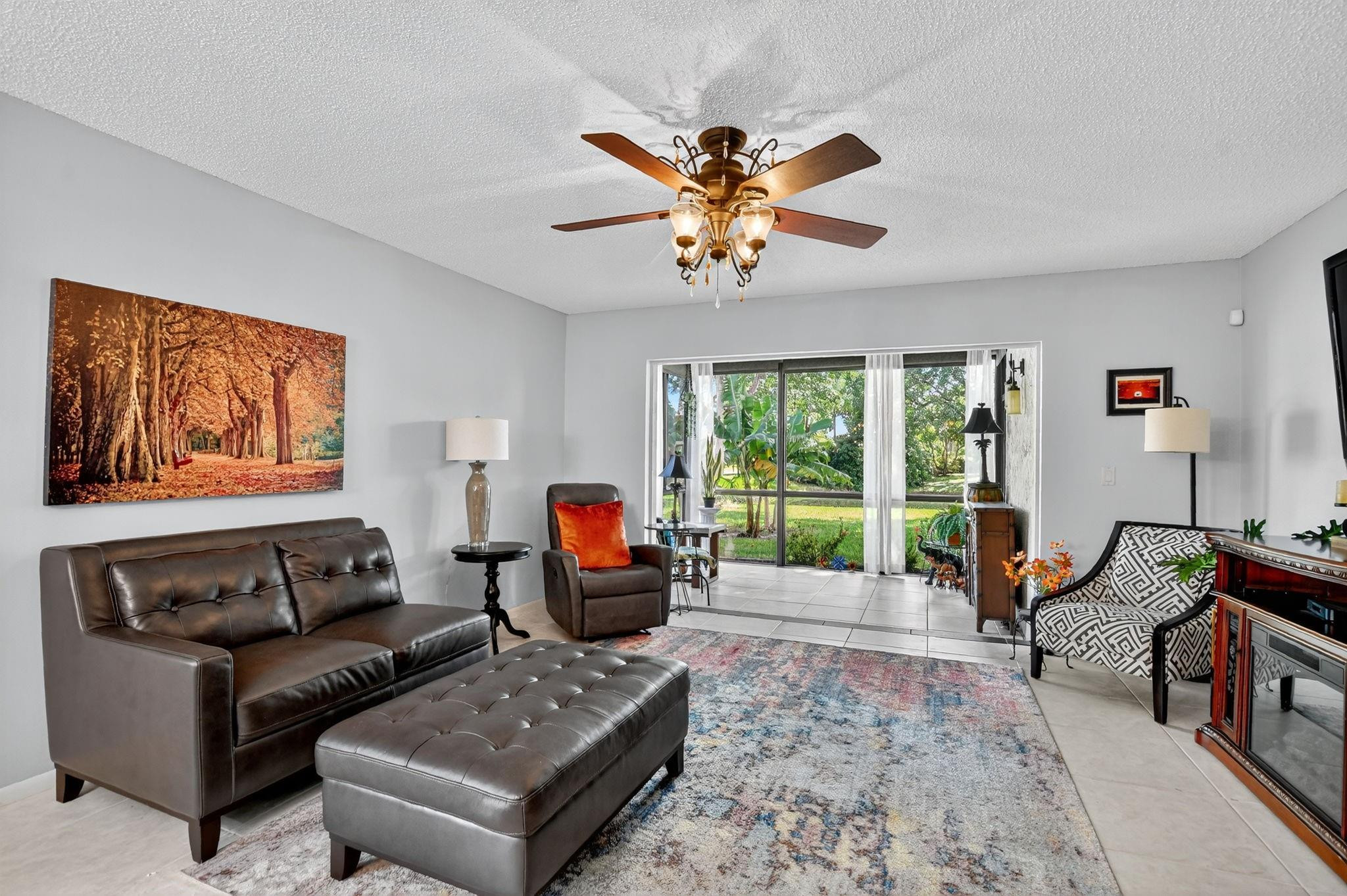FAIRWAYS BOCA LAGO - Residential