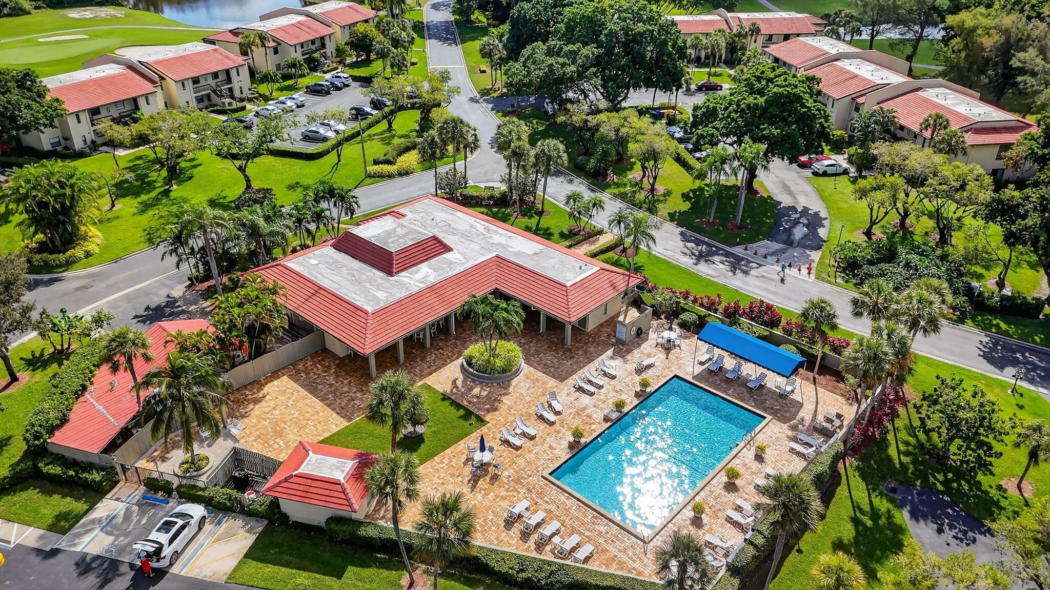 FAIRWAYS BOCA LAGO - Residential