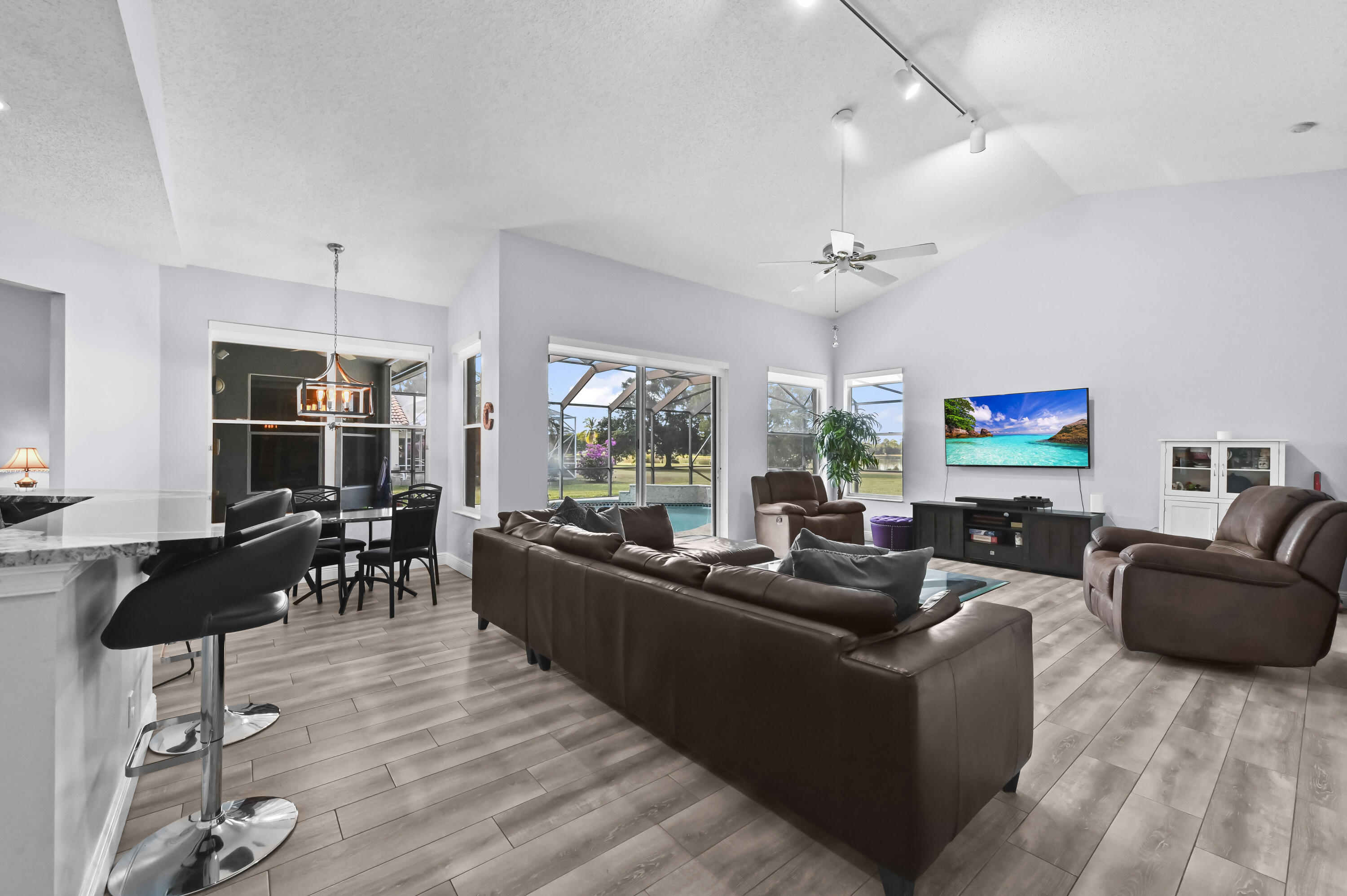 LEGEND LAKE ESTATES - Residential