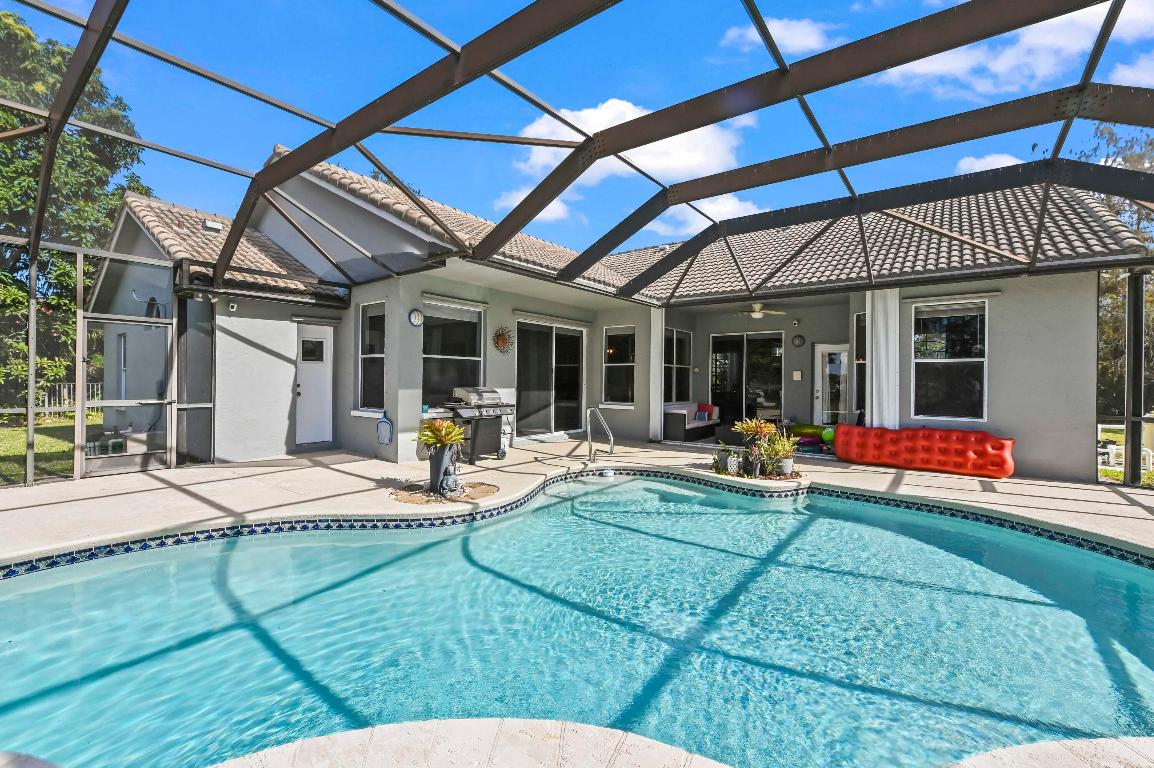 LEGEND LAKE ESTATES - Residential