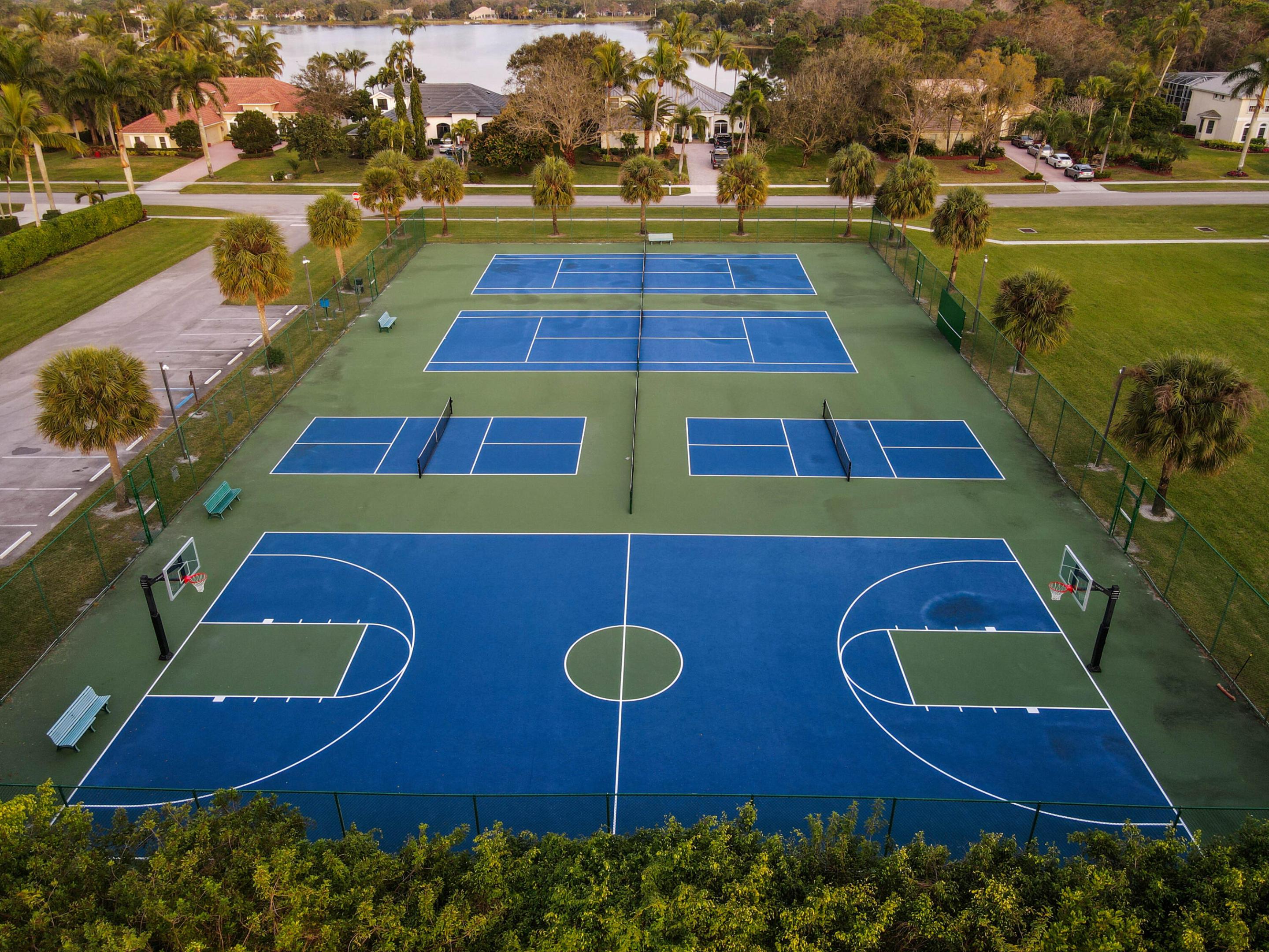 LEGEND LAKE ESTATES - Residential