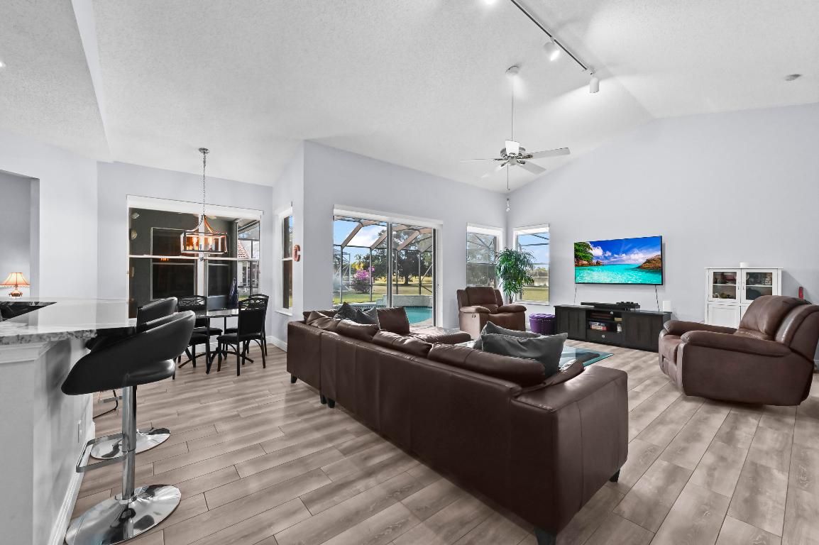 LEGEND LAKE ESTATES - Residential