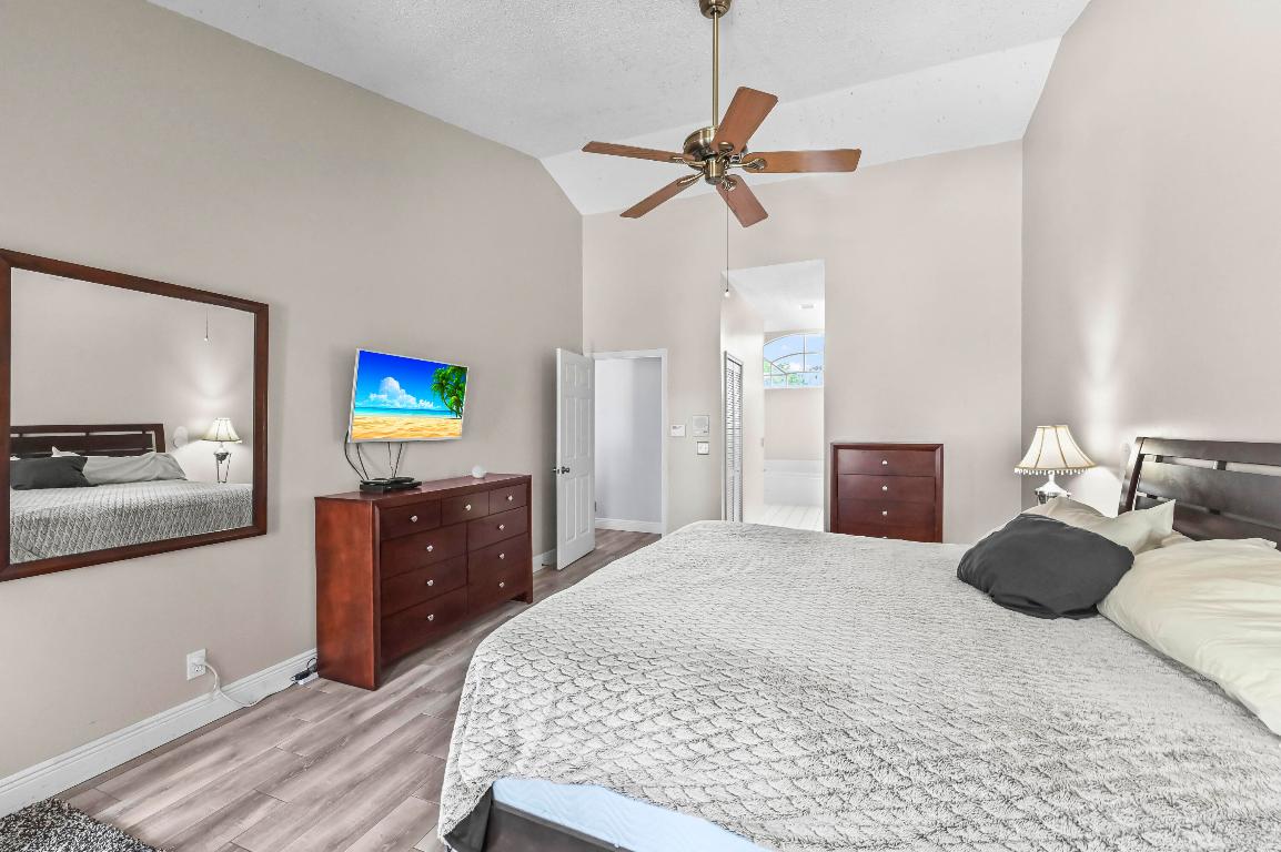 LEGEND LAKE ESTATES - Residential