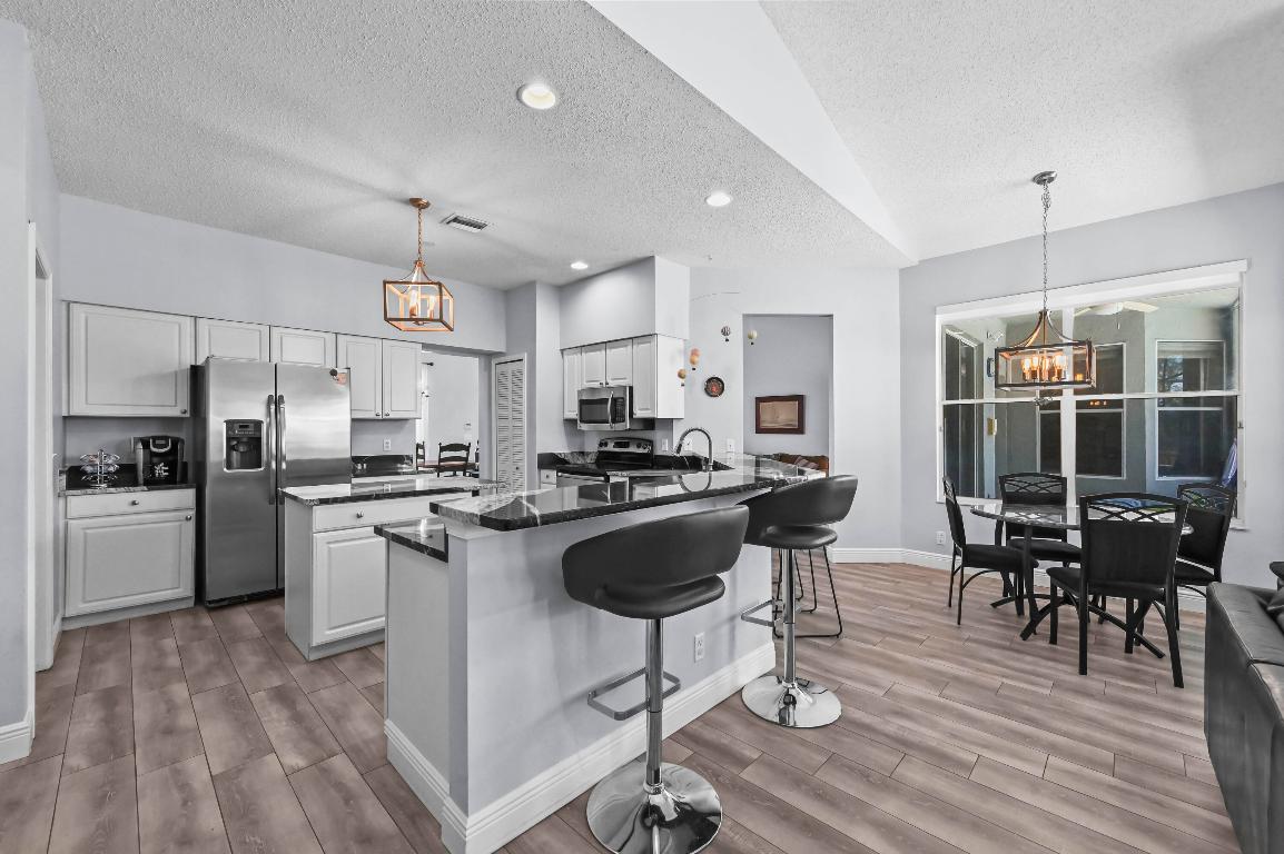 LEGEND LAKE ESTATES - Residential