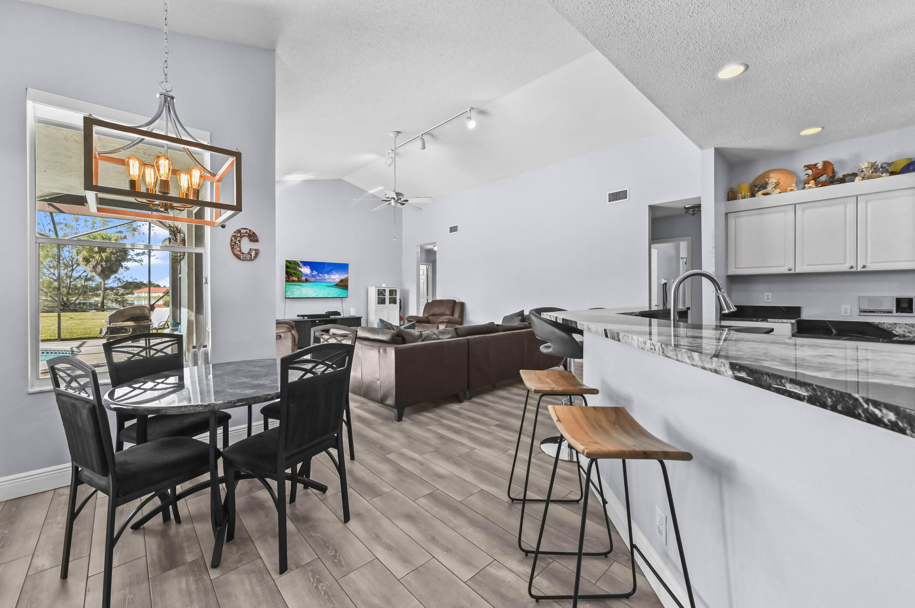 LEGEND LAKE ESTATES - Residential