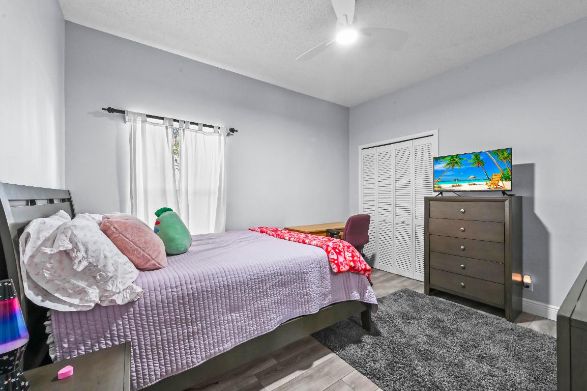 LEGEND LAKE ESTATES - Residential