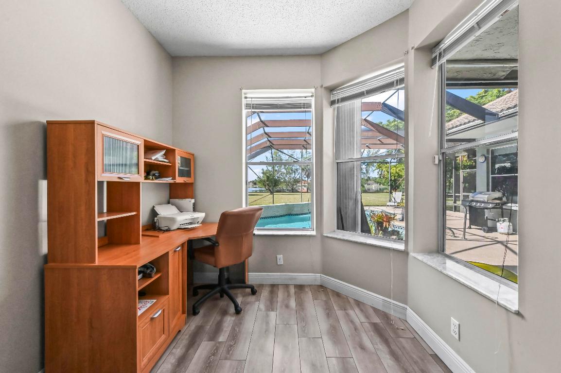 LEGEND LAKE ESTATES - Residential