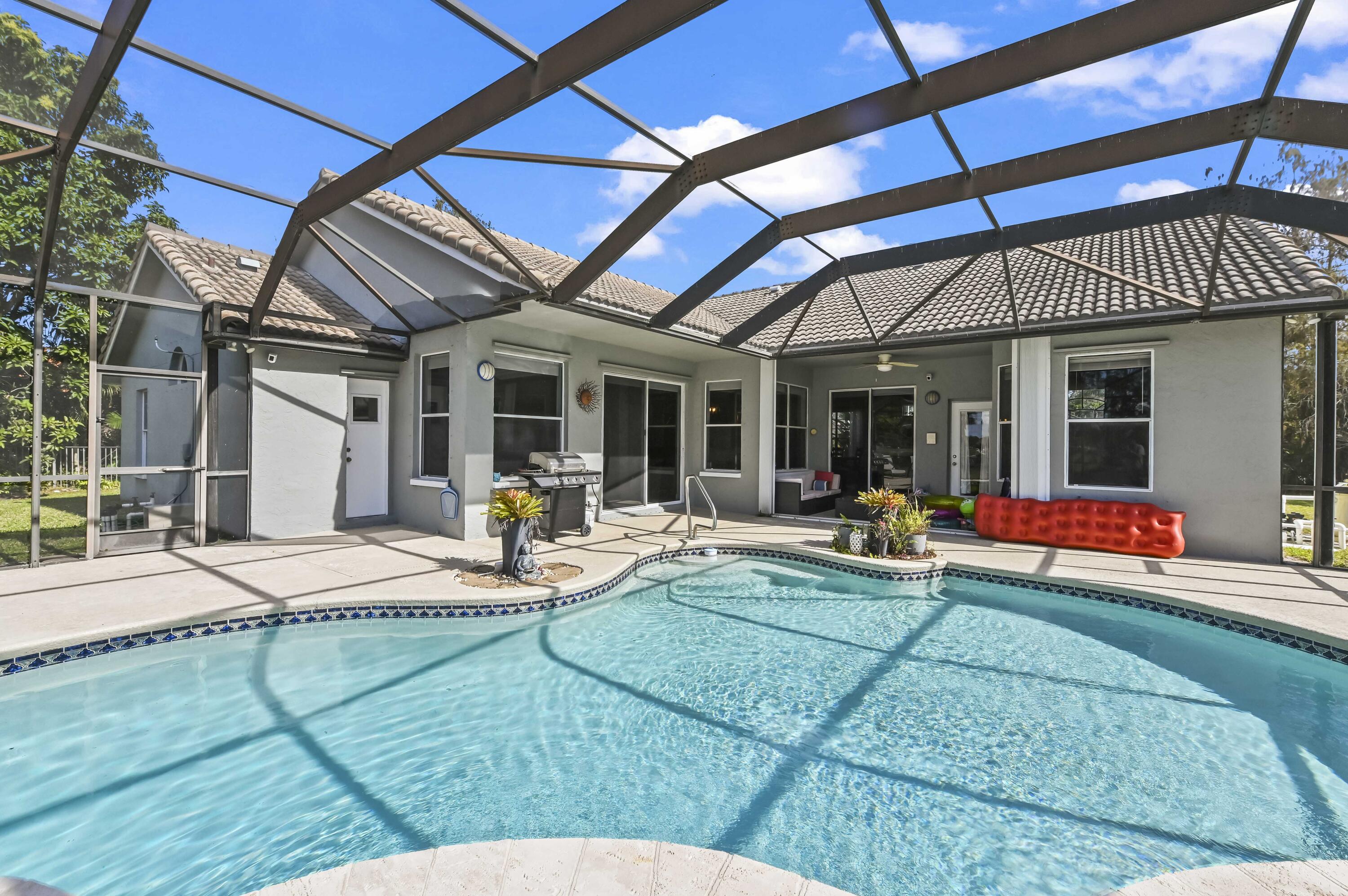 LEGEND LAKE ESTATES - Residential