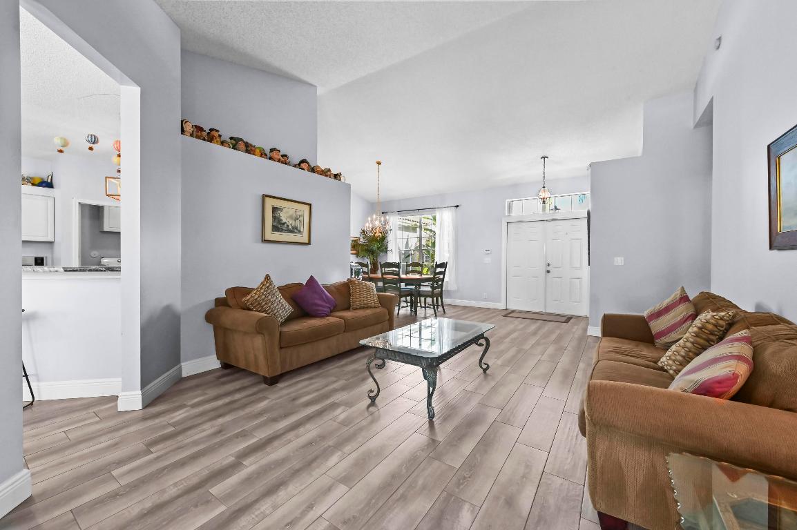 LEGEND LAKE ESTATES - Residential