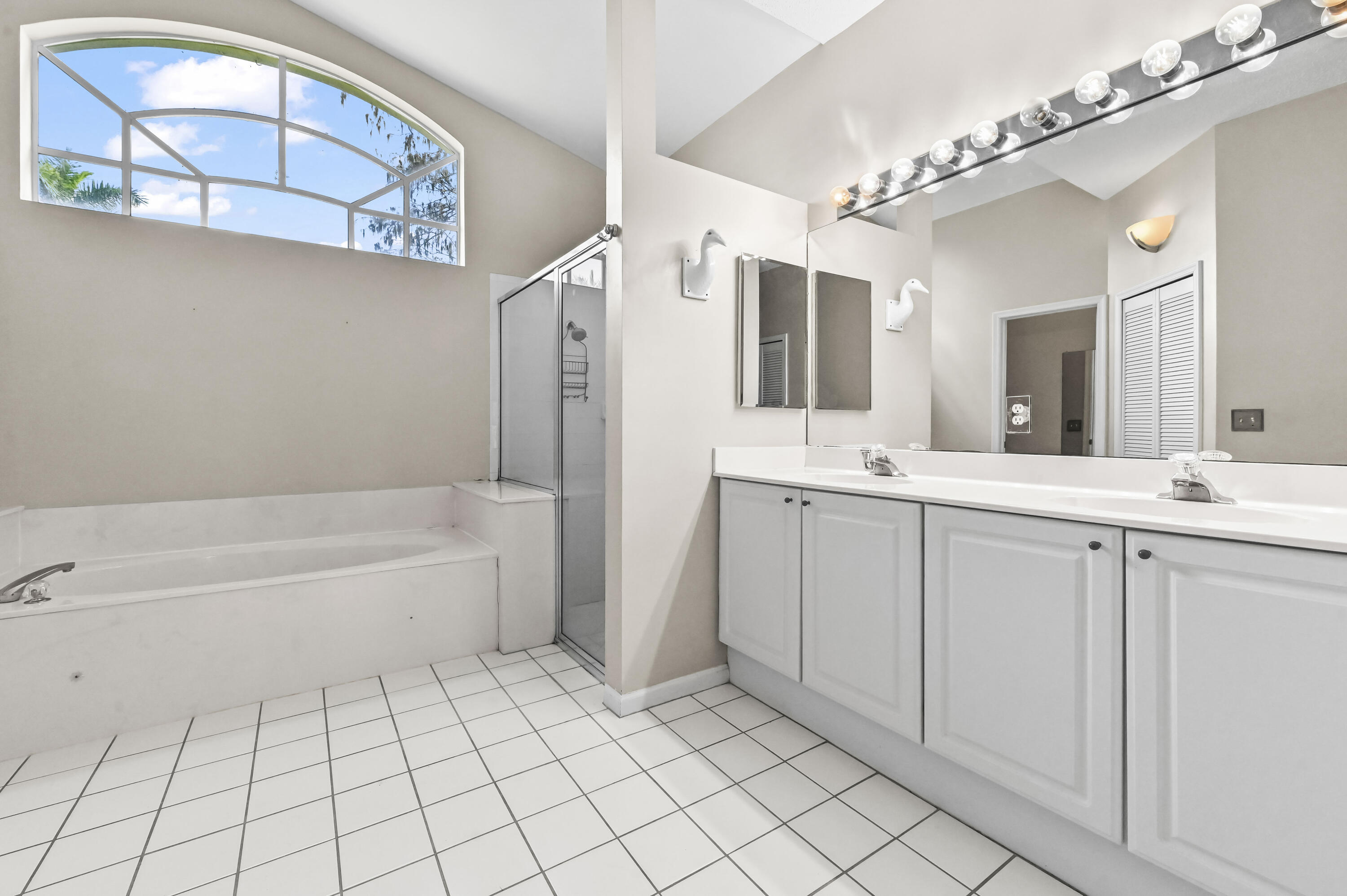 LEGEND LAKE ESTATES - Residential