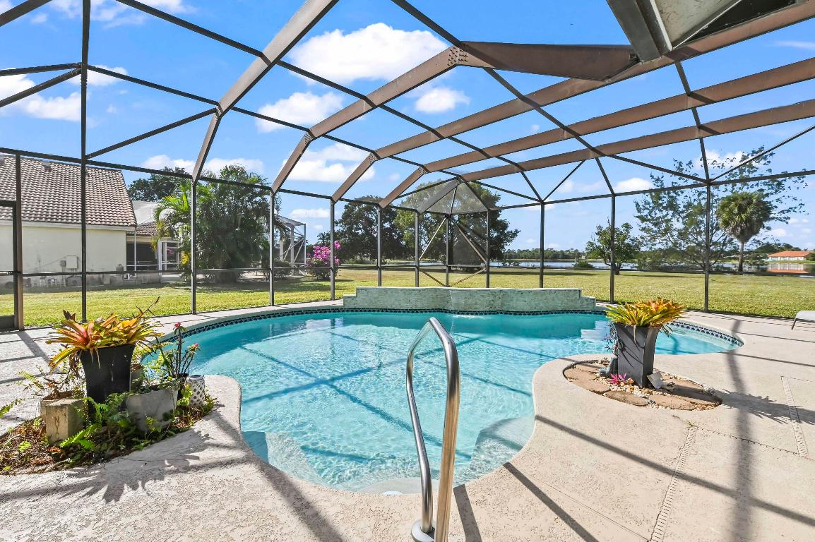 LEGEND LAKE ESTATES - Residential