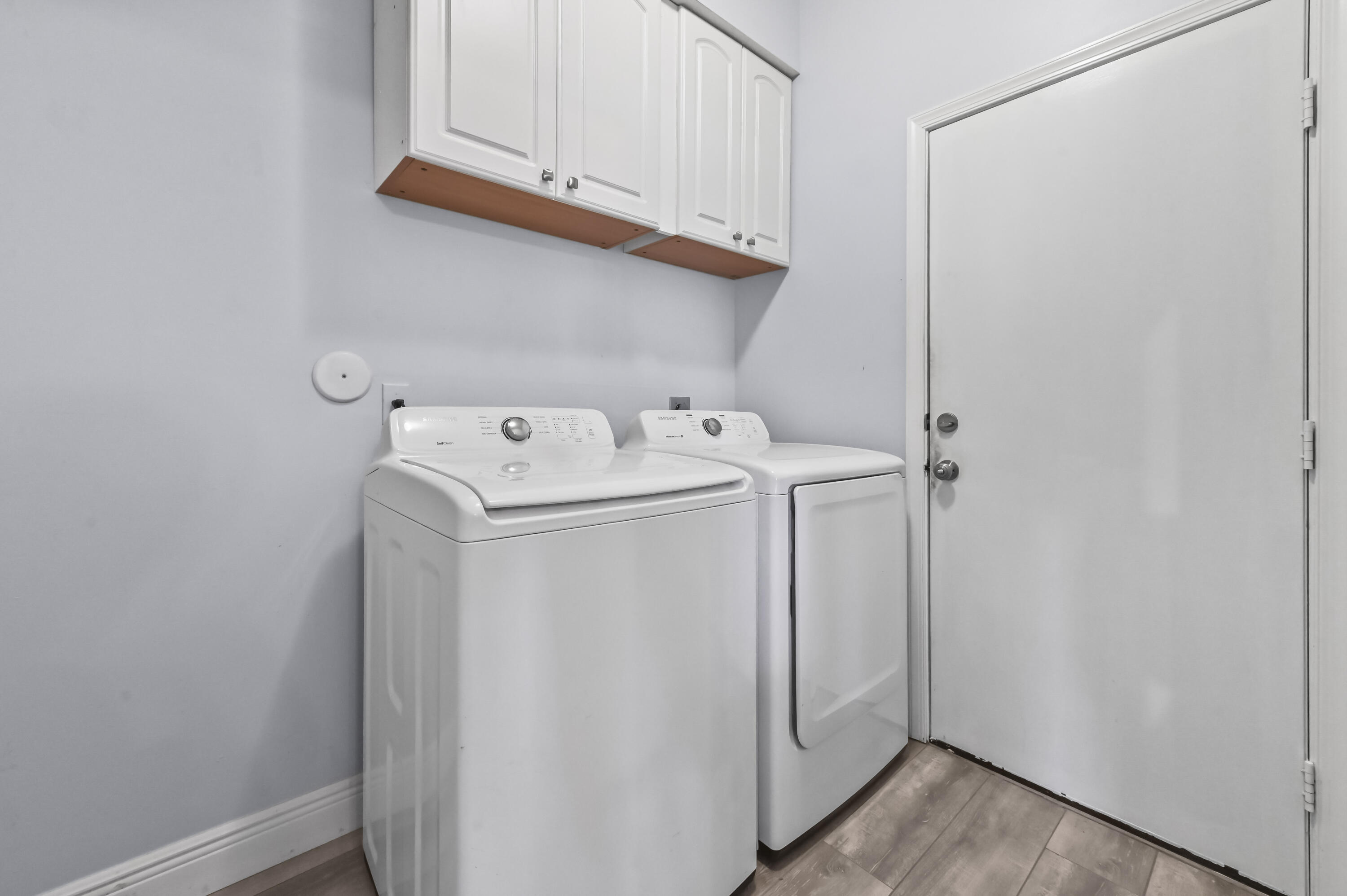 LEGEND LAKE ESTATES - Residential