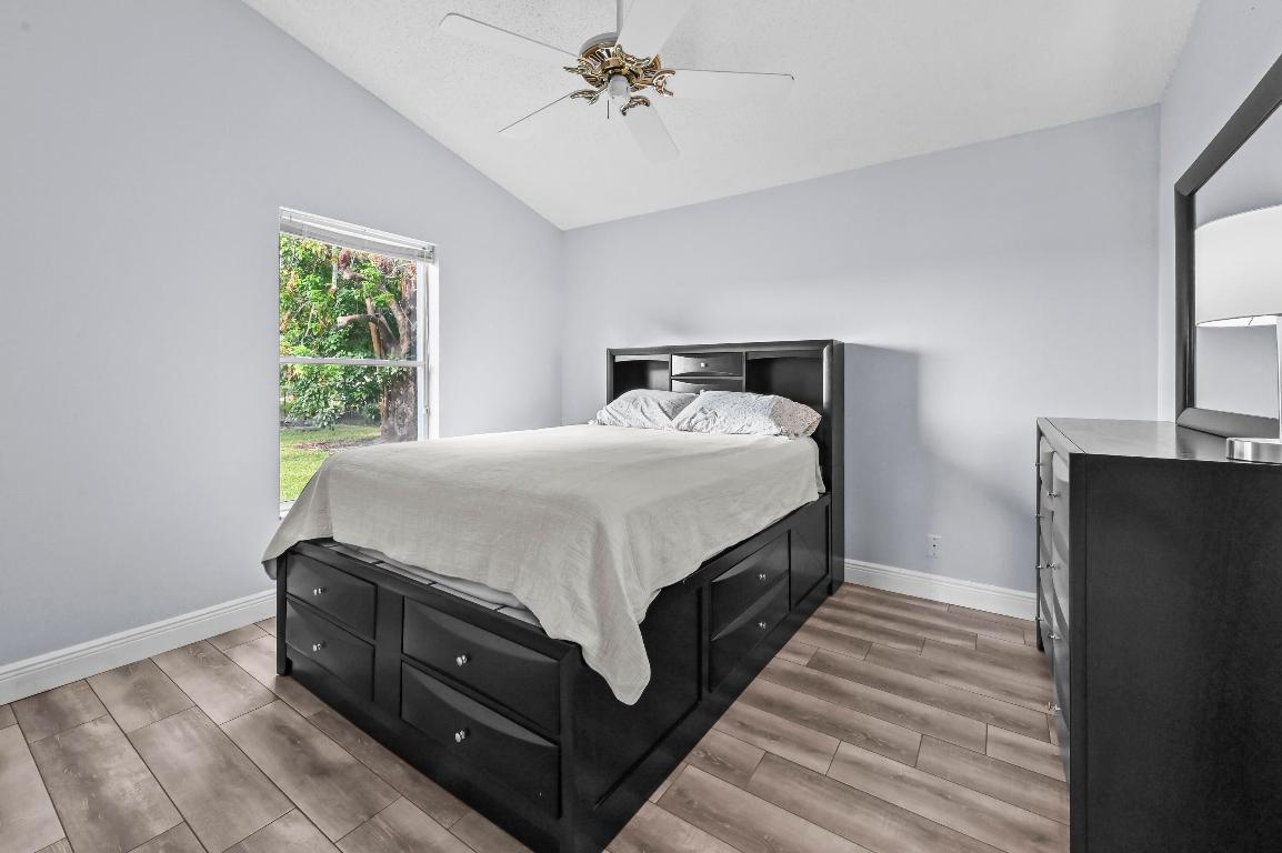 LEGEND LAKE ESTATES - Residential