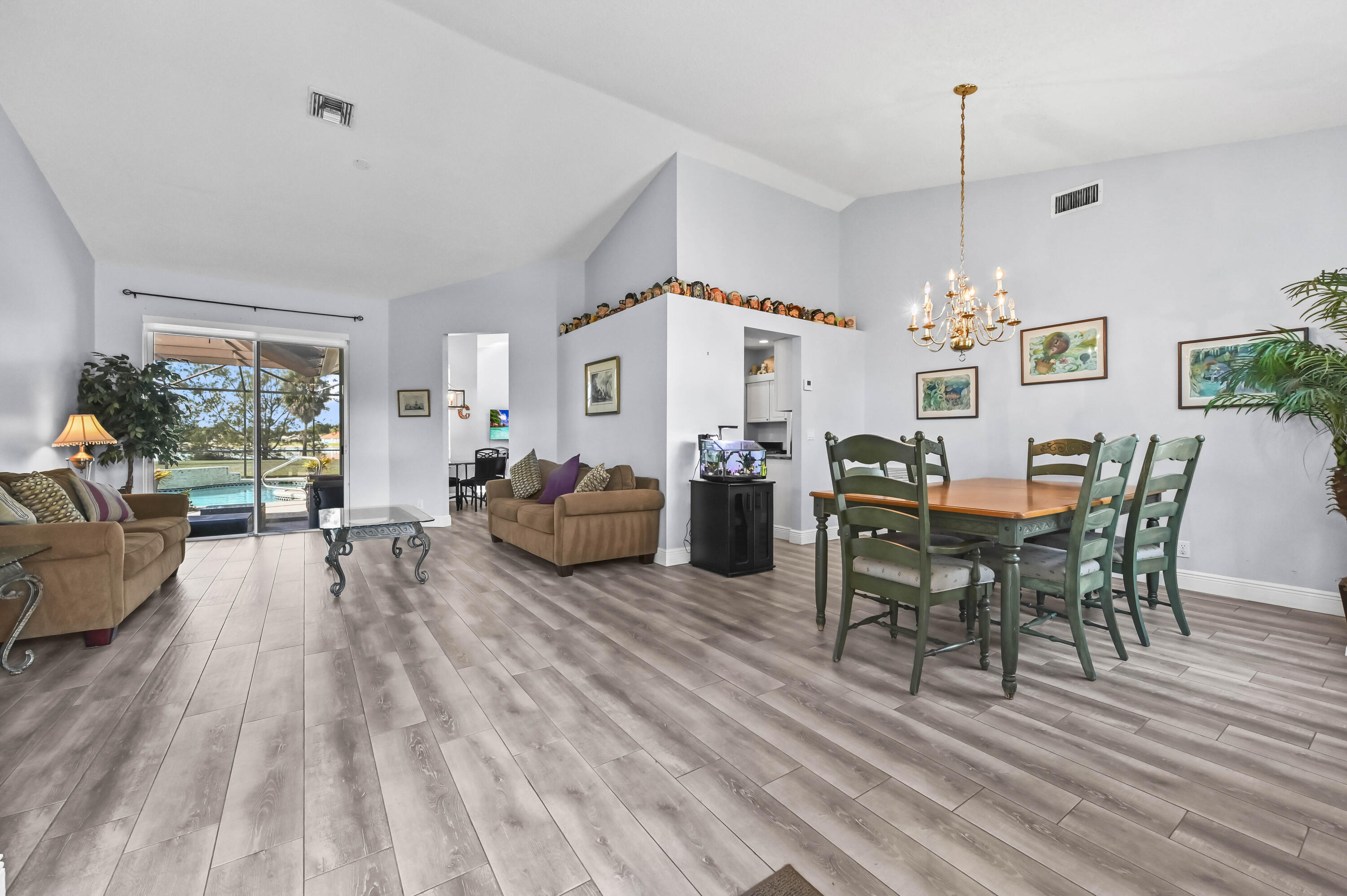 LEGEND LAKE ESTATES - Residential