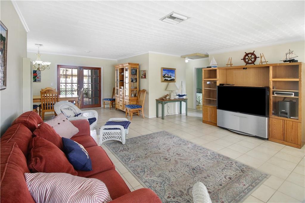 Cresthaven 11 53-41 B - Residential