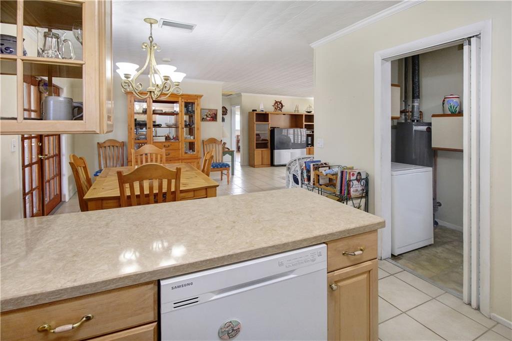 Cresthaven 11 53-41 B - Residential