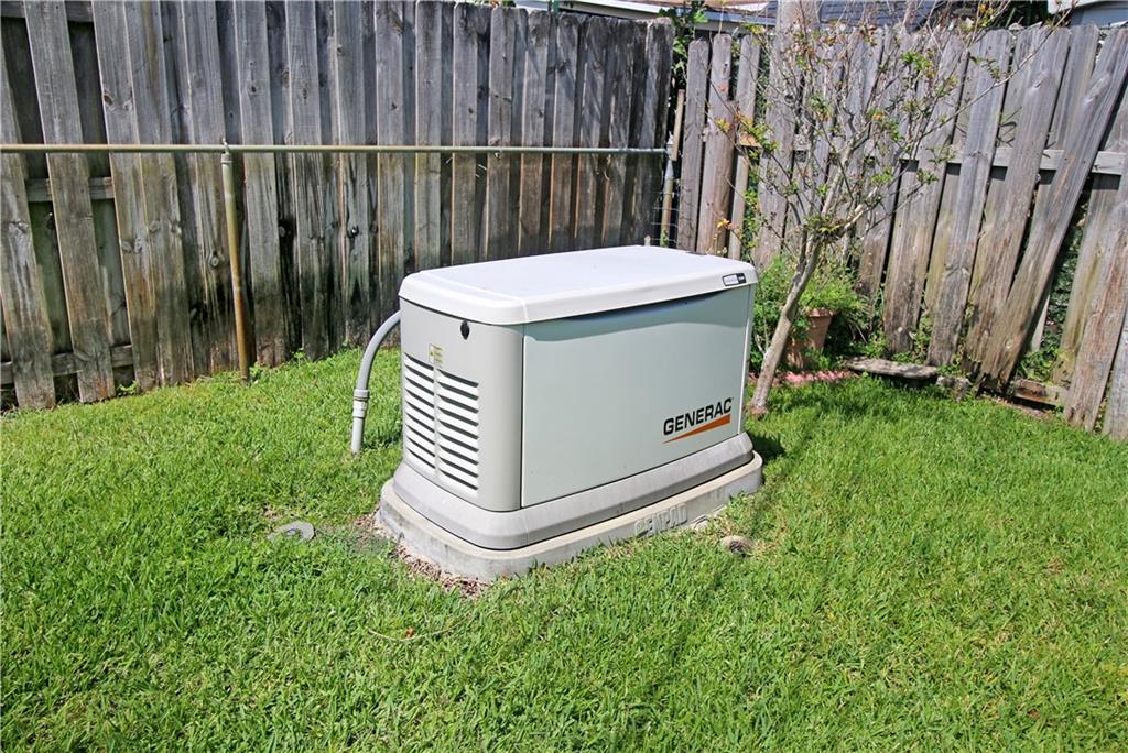 Cresthaven 11 53-41 B - Residential