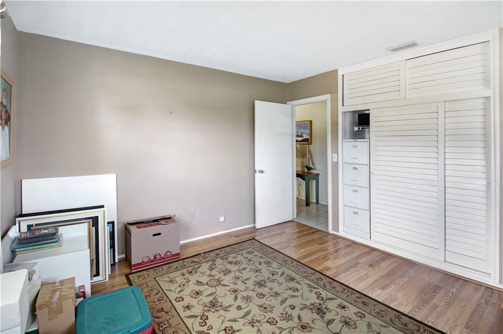 Cresthaven 11 53-41 B - Residential