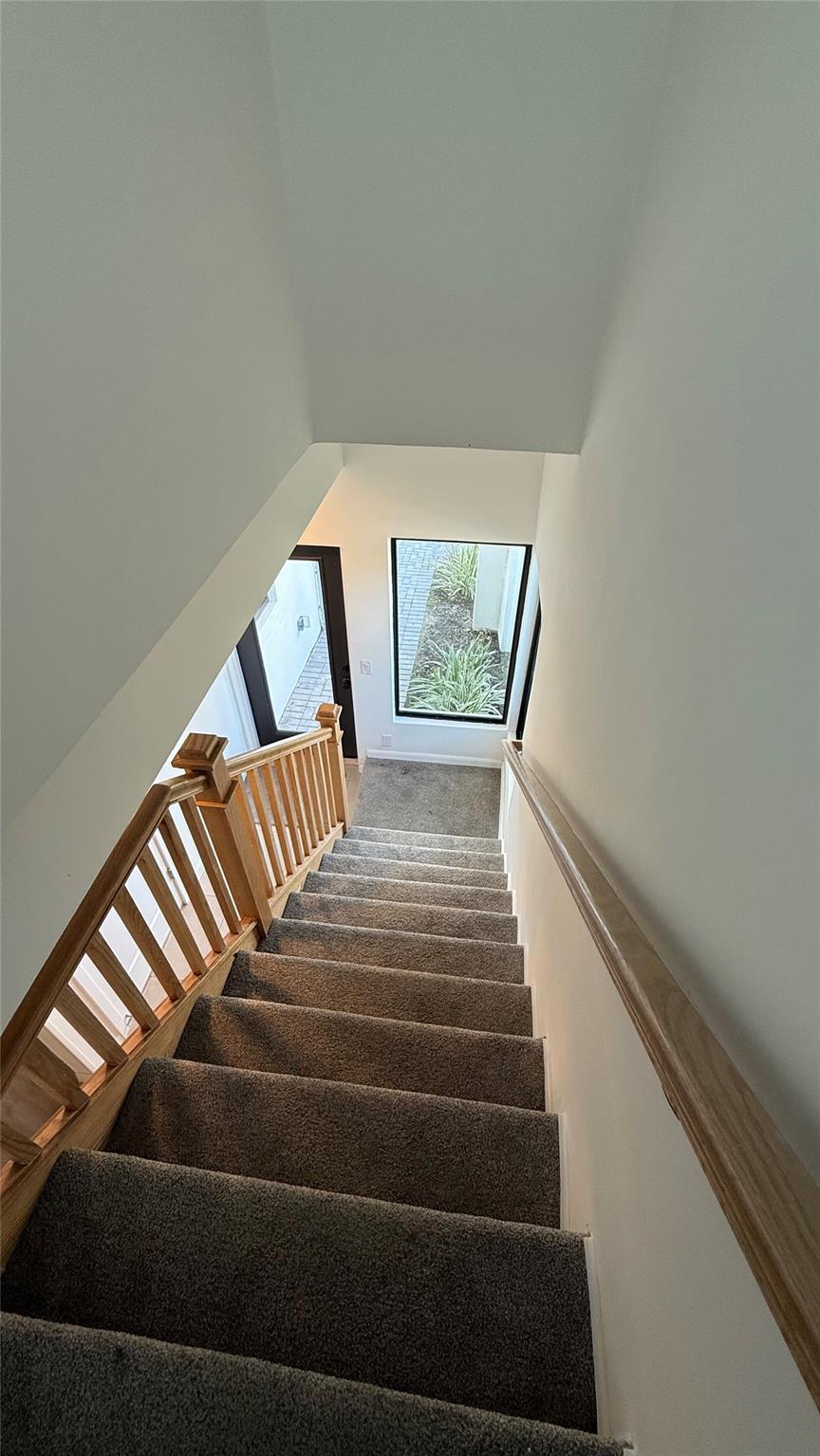 HOLLYWOOD LITTLE RANCHES - Residential Lease