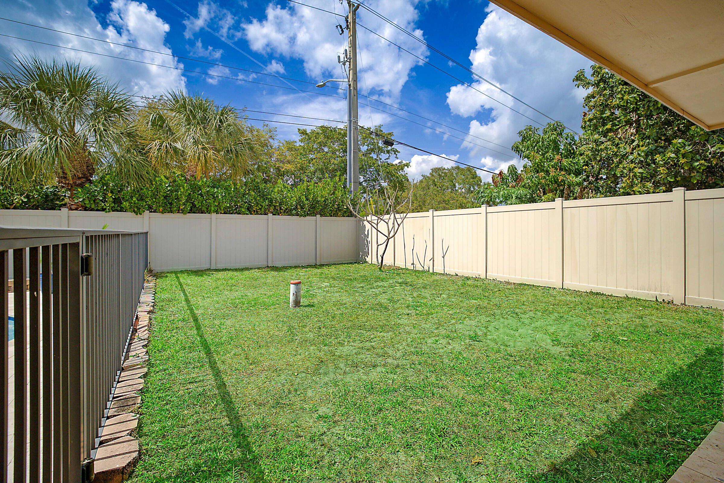 SOUTH SHORE 2 OF WELLINGTON - Residential