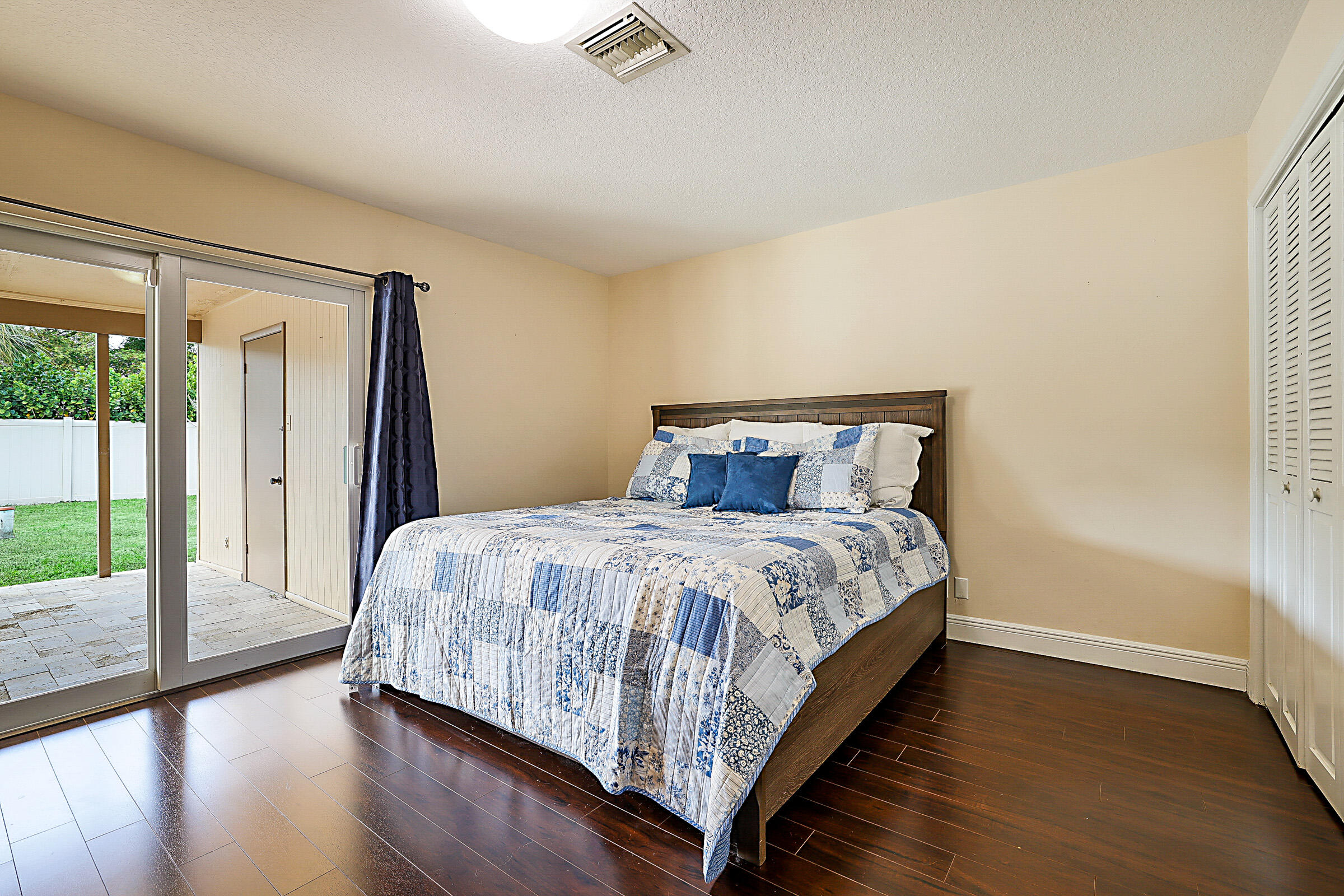 SOUTH SHORE 2 OF WELLINGTON - Residential