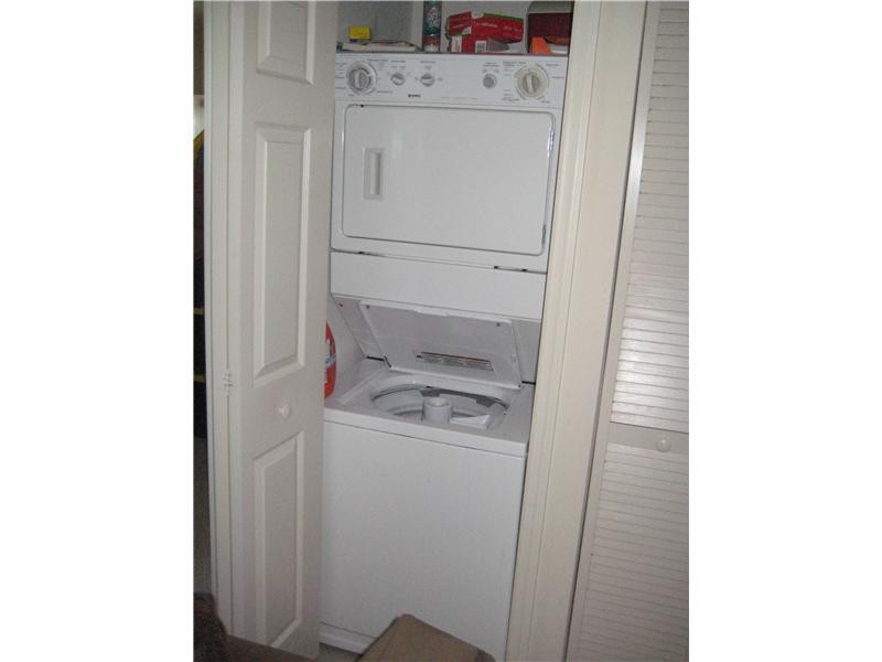 CORAL PLAZA - Residential Lease