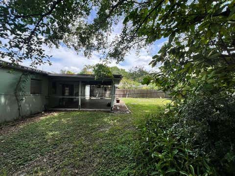 Tiny photo for 1732 NE 15TH Avenue, Fort Lauderdale, FL 33305 (MLS # B26054296)