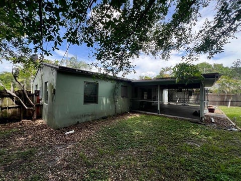 Tiny photo for 1732 NE 15TH Avenue, Fort Lauderdale, FL 33305 (MLS # B26054296)