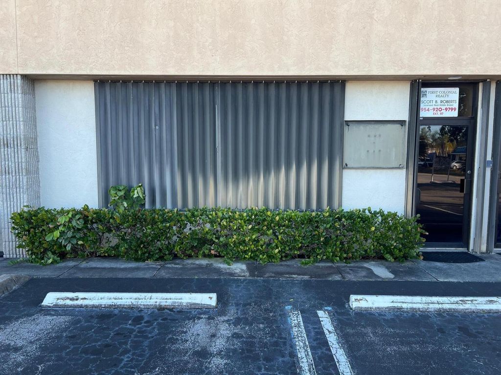 Photo of 1530 S Cypress Drive #B, Jupiter, FL 33469 (MLS # B26024131)