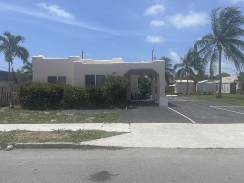 505 24th Avenue N Lake Worth FL 33460