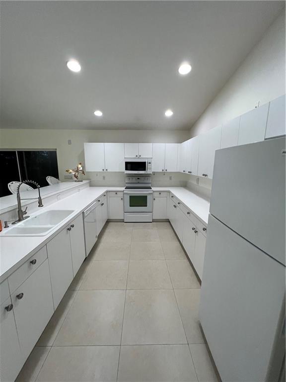 FAIRFIELDS LACUNA PL 3 - Residential