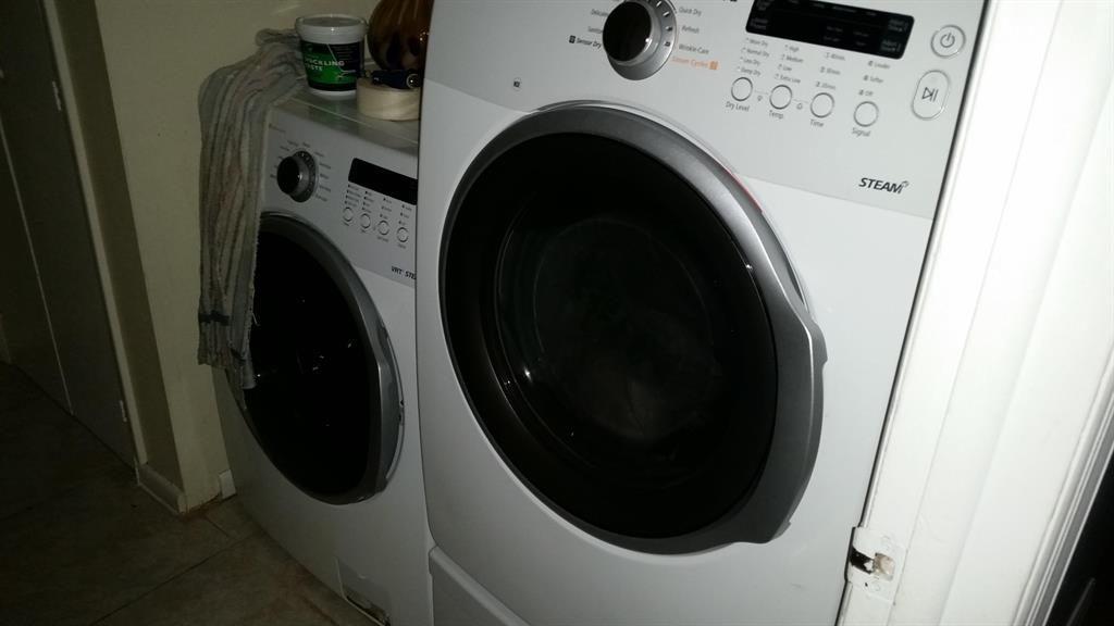 WATERSIDE ESTATES - Residential Lease