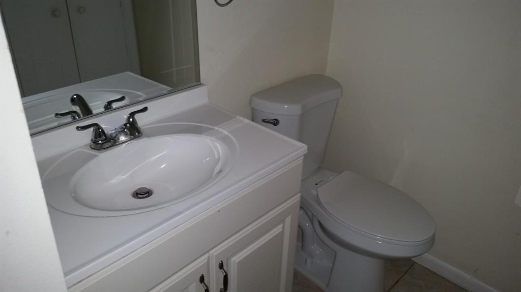 WATERSIDE ESTATES - Residential Lease