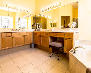 IBIS GOLF AND COUNTRY CLU - Residential