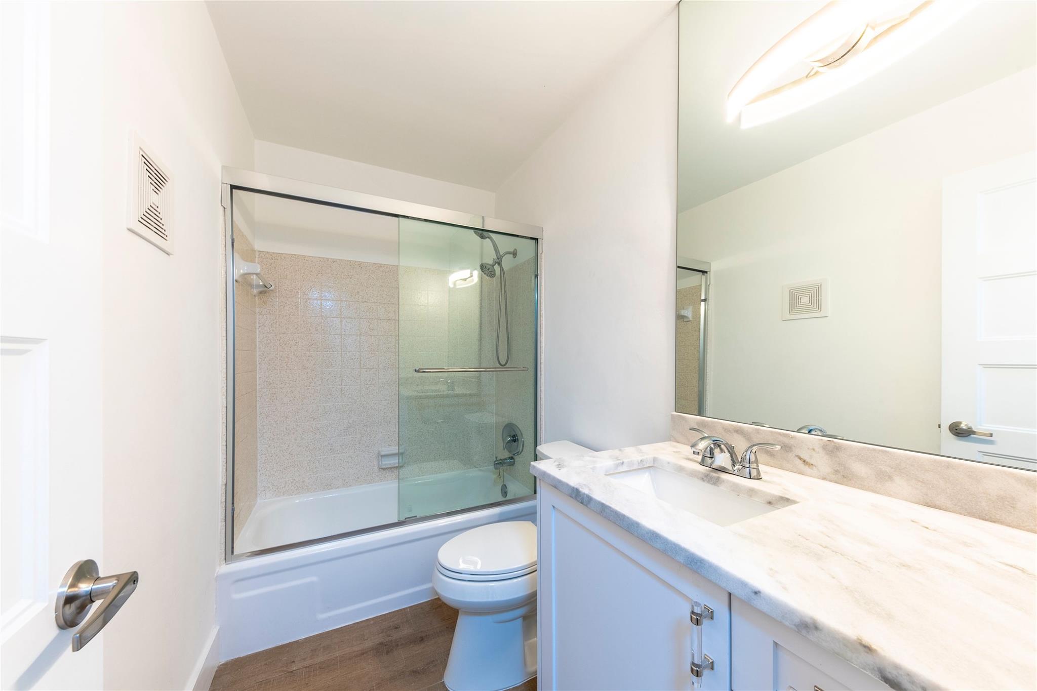 RIO VISTA C J HECTORS RES - Residential Lease