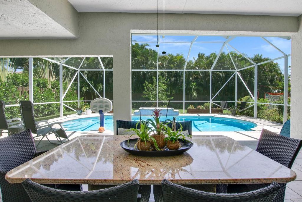 Photo of 511 Cypress Court, Tequesta, FL 33469 (MLS # R10995239)