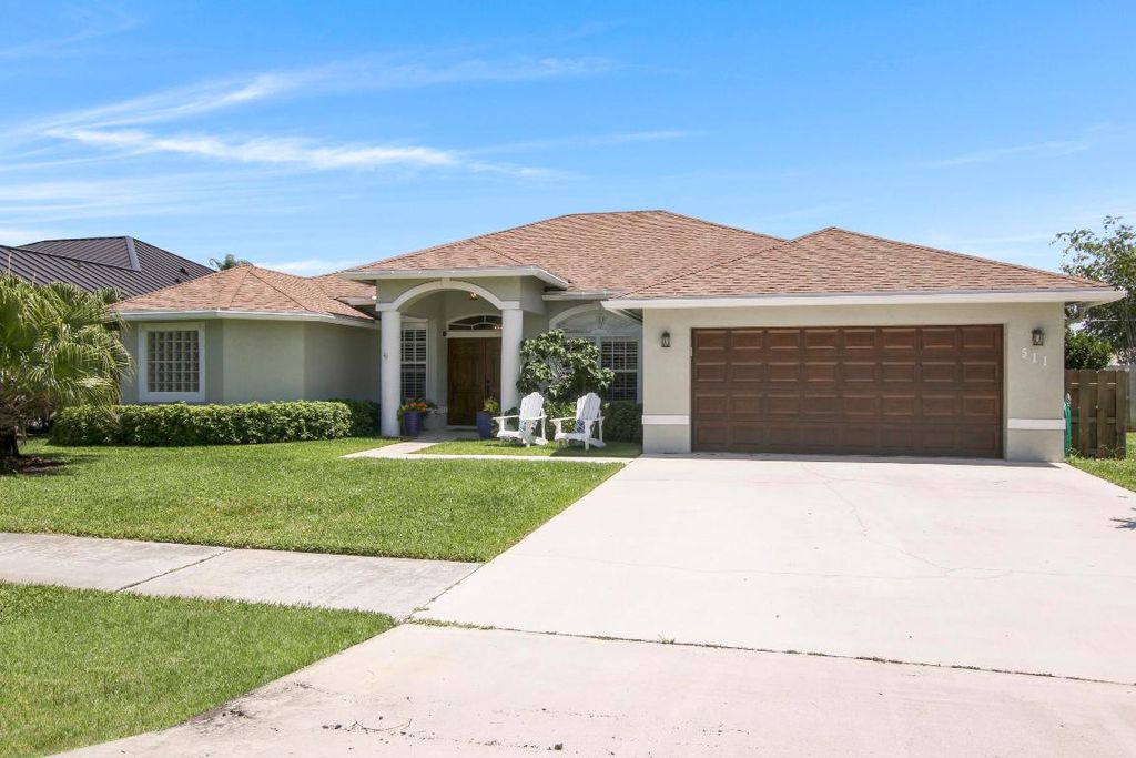 Photo of 511 Cypress Court, Tequesta, FL 33469 (MLS # R10995239)
