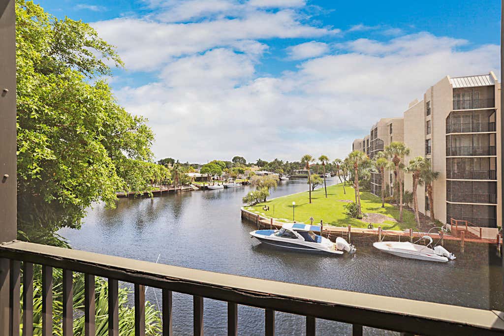 Photo of 8 Royal Palm Way #3010, Boca Raton, FL 33432 (MLS # B26059088)