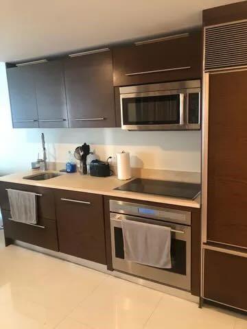 495 Brickell Ave 2106