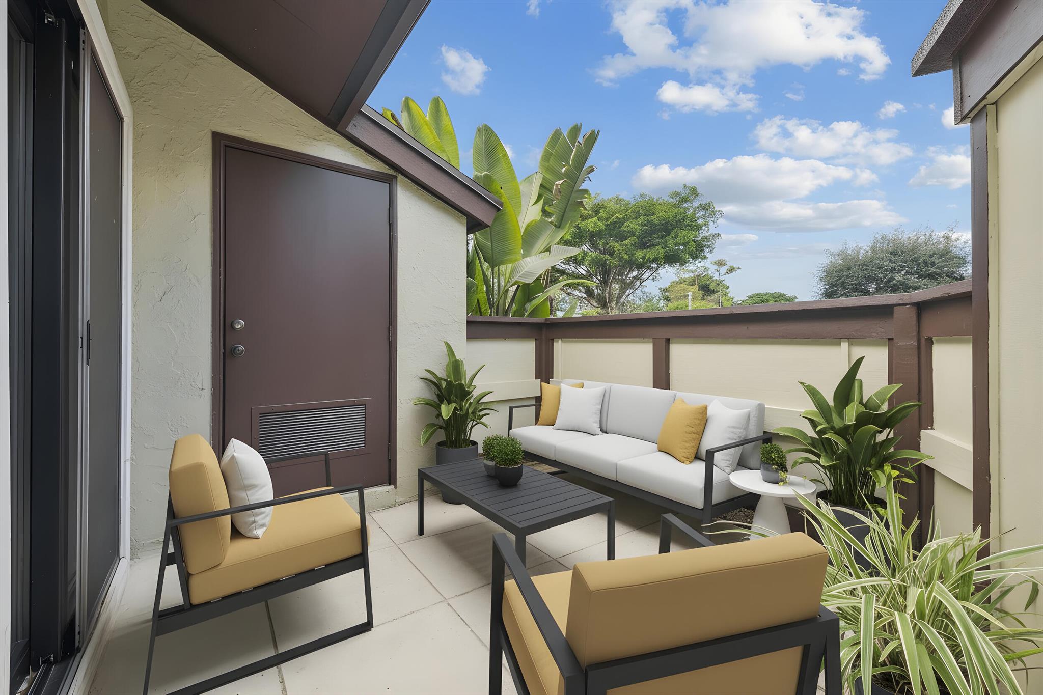 STRATHMORE GATE WEST UNIT - Residential