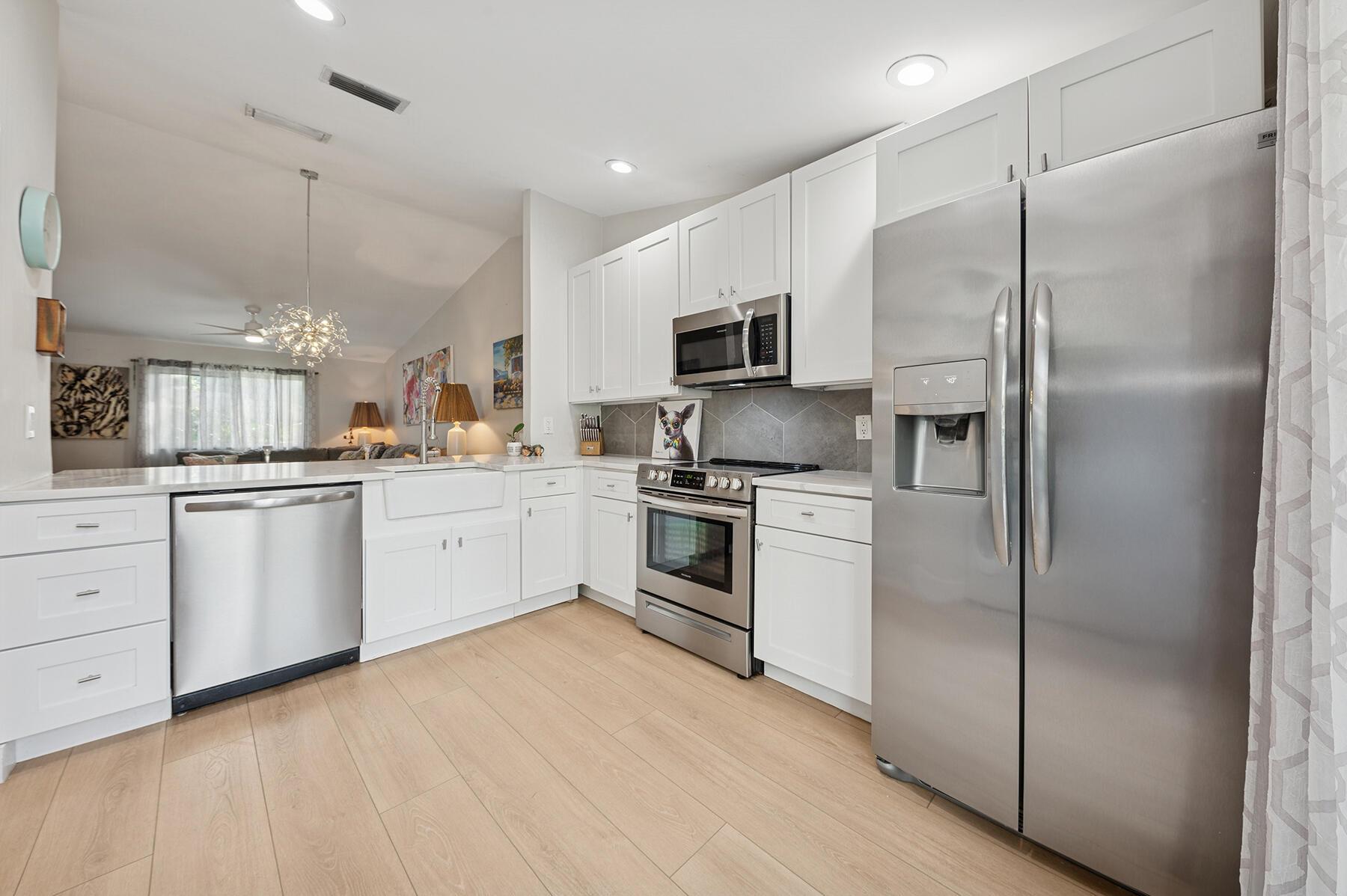 STRATHMORE GATE WEST UNIT - Residential