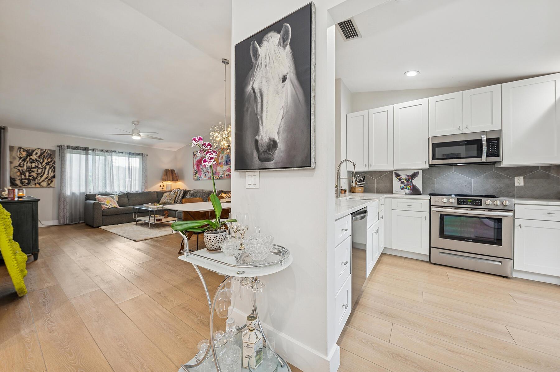 STRATHMORE GATE WEST UNIT - Residential