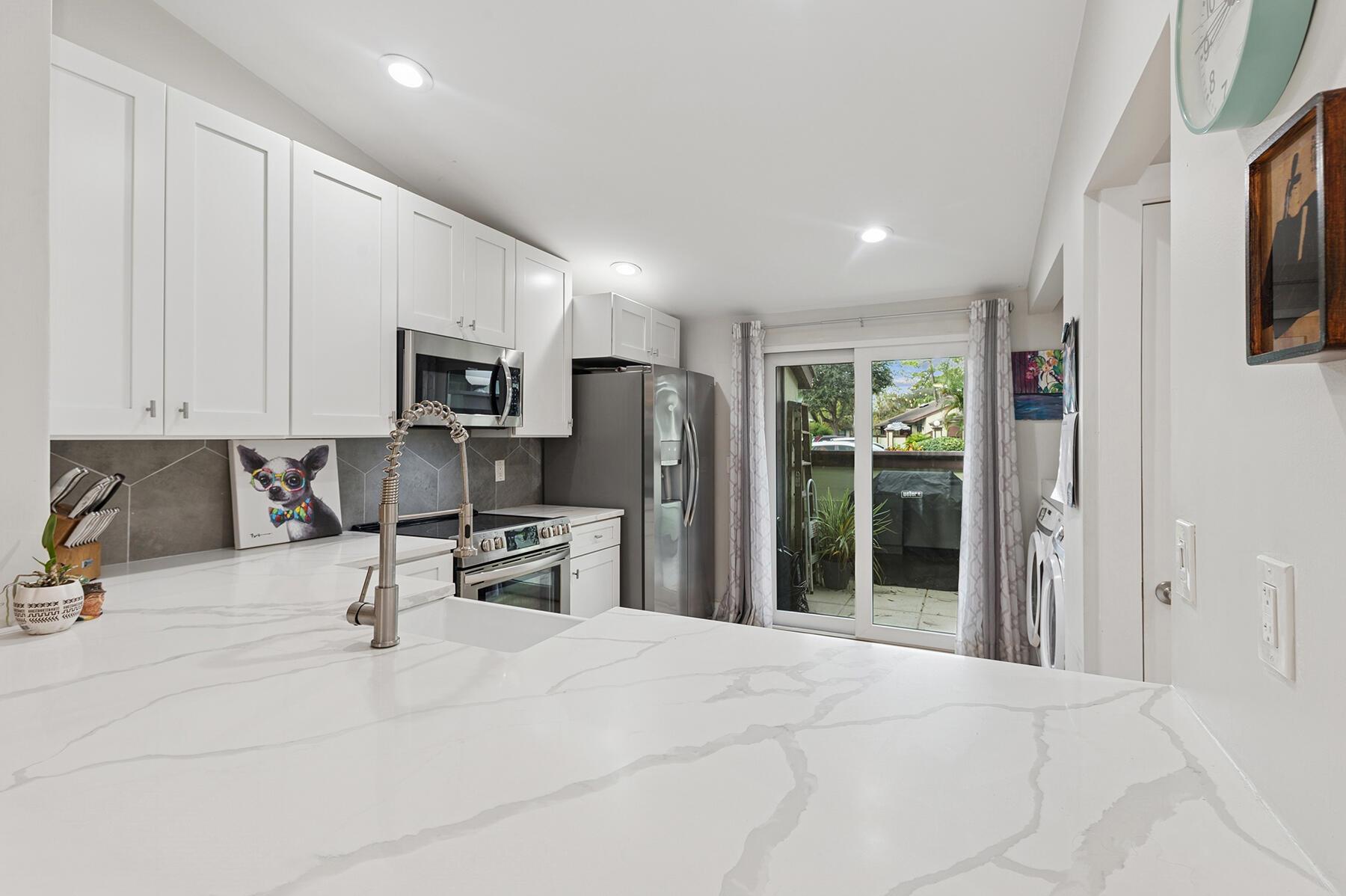 STRATHMORE GATE WEST UNIT - Residential