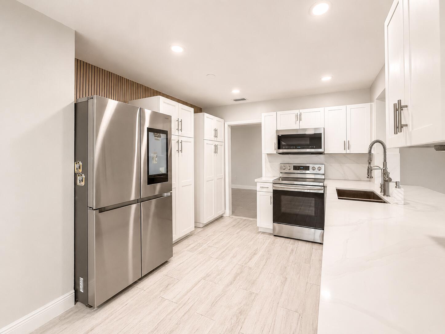1200 NW 76th Avenue