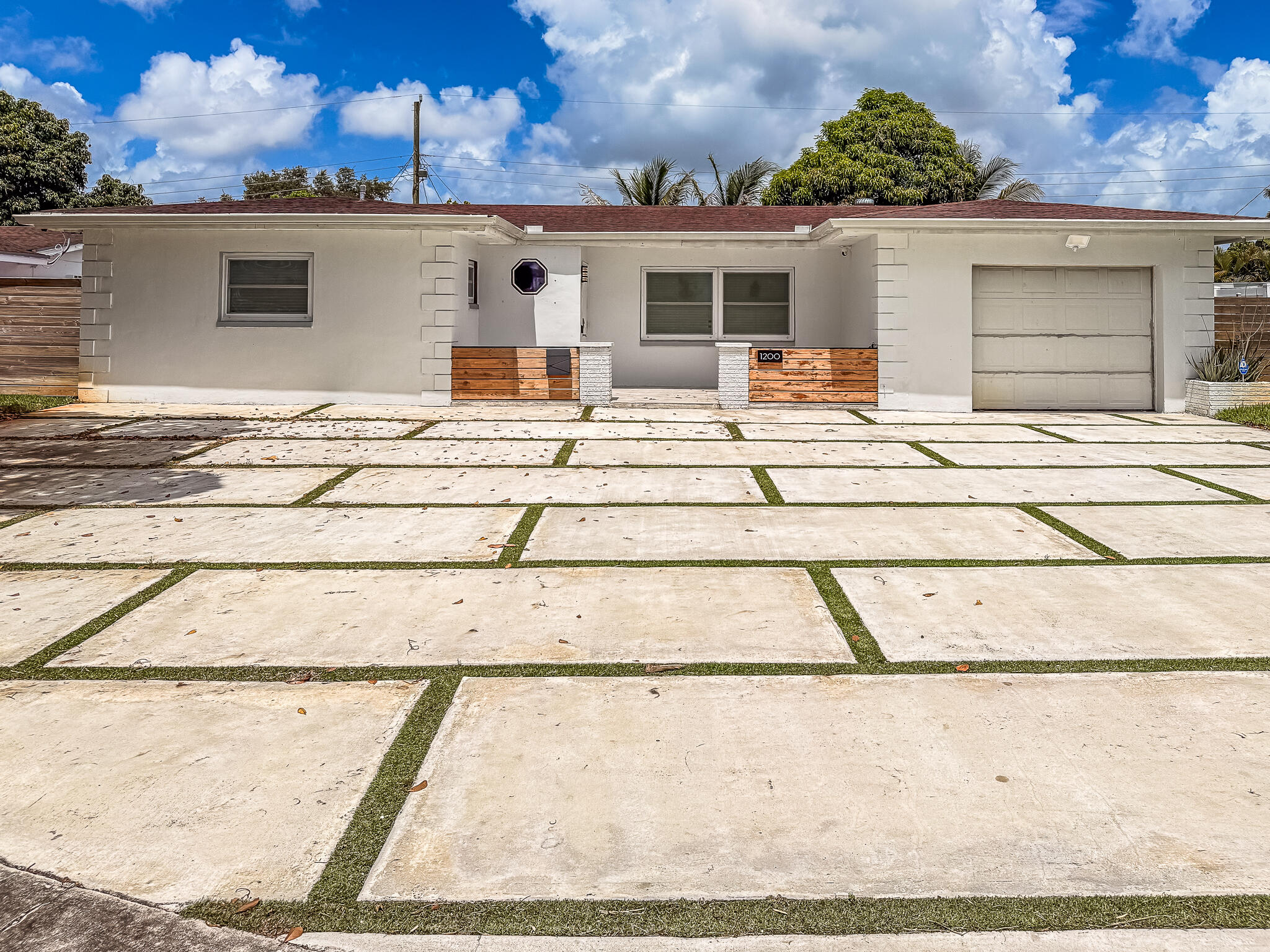 1200 NW 76th Avenue
