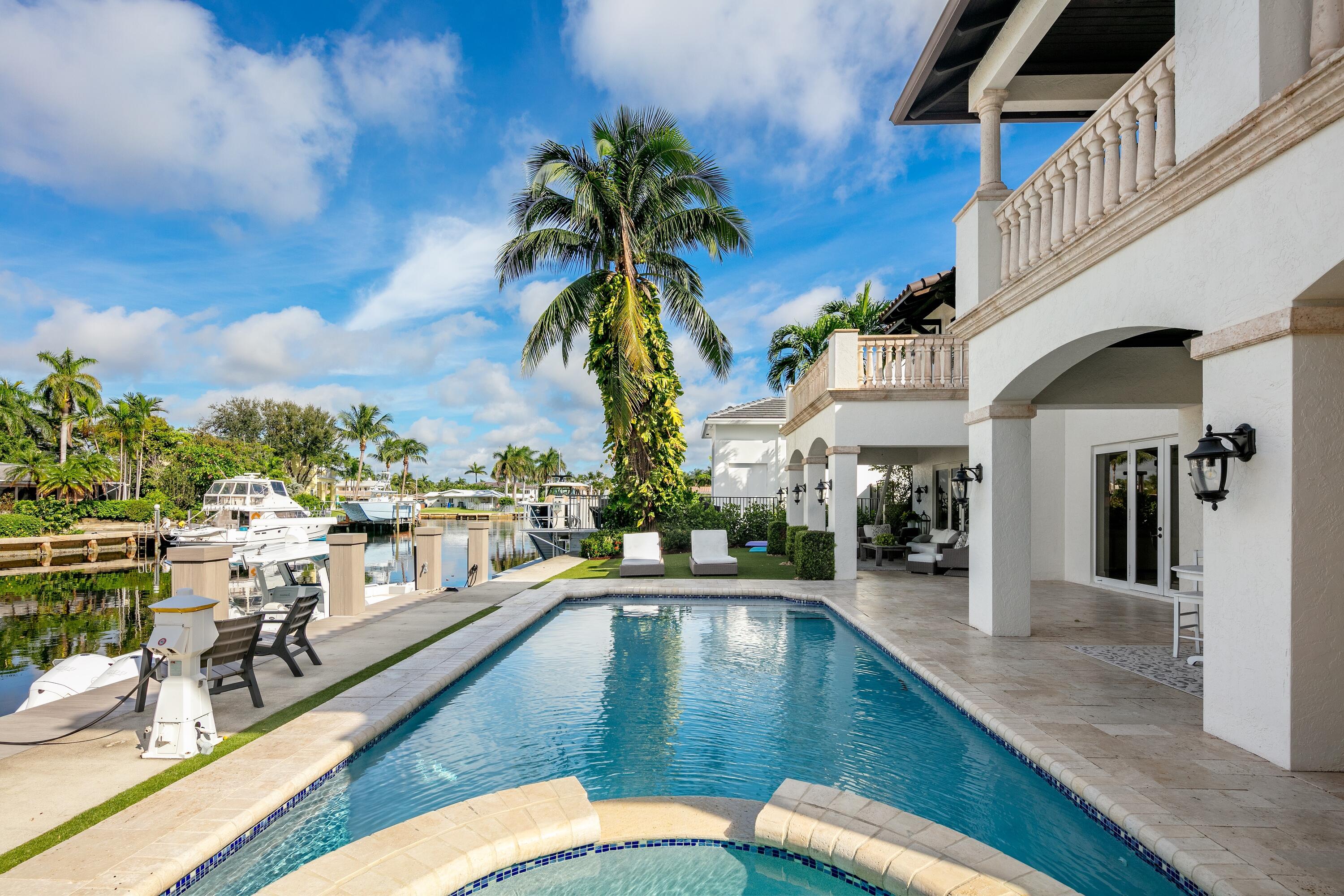 BOCA HARBOUR ISLAND - Residential