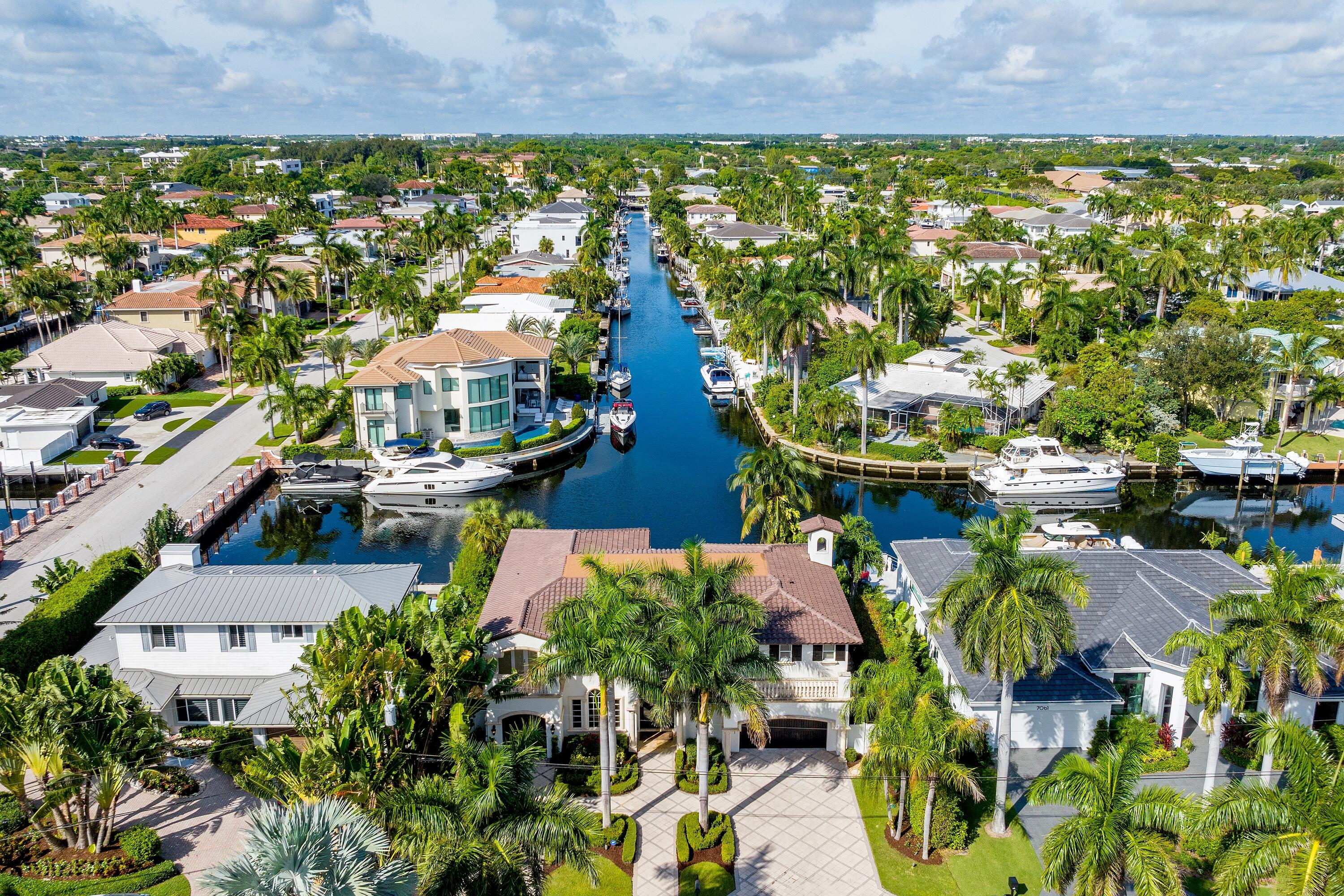 BOCA HARBOUR ISLAND - Residential