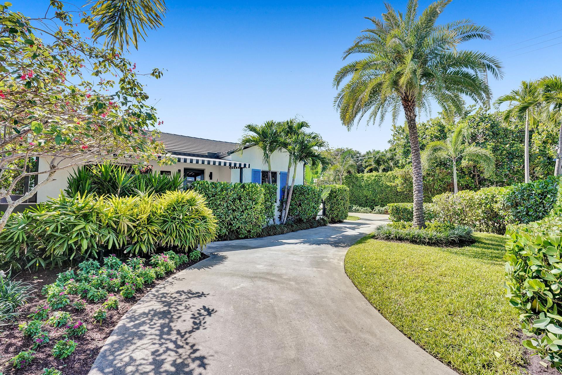 METCALFS (OLD SCHOOL SQUARE HISTORIC DISTRICT) - Residential